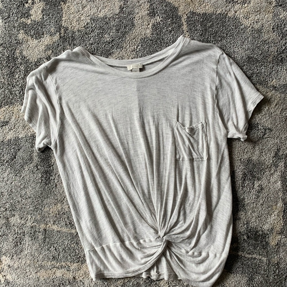 Hinge tie top